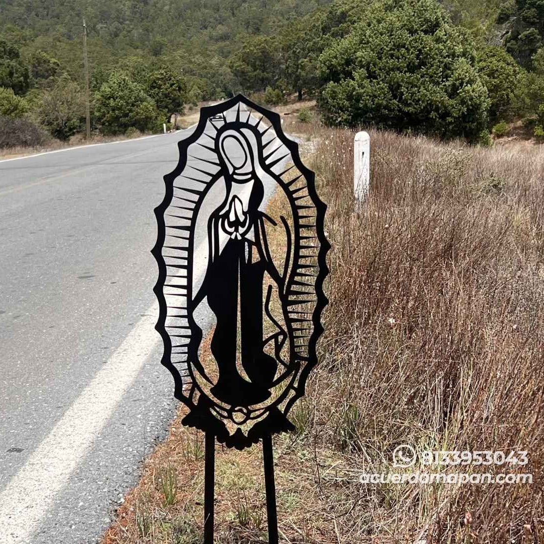 Silueta Virgen con Estaca